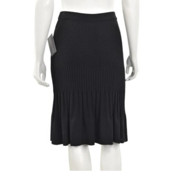 St. John Marie Black Ribbed Santana Knit Flared Fluted Skirt - Picture 1 of 3